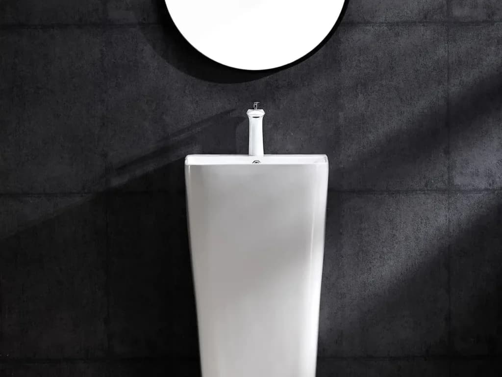 Luxury Hotel Chain Supply